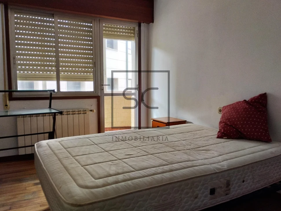 Piso amplio con ascensor, garaje y trastero en milladoiro, ames