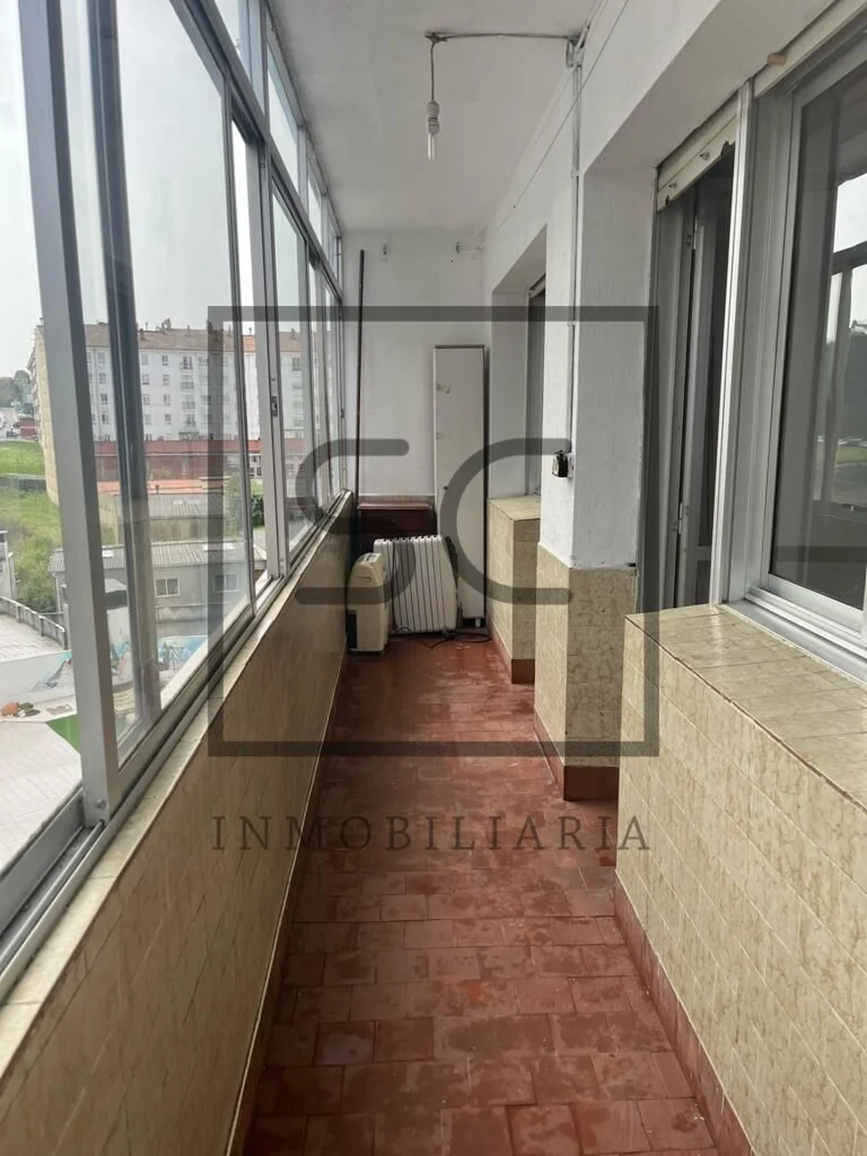 Piso amplio con ascensor, garaje y trastero en milladoiro, ames