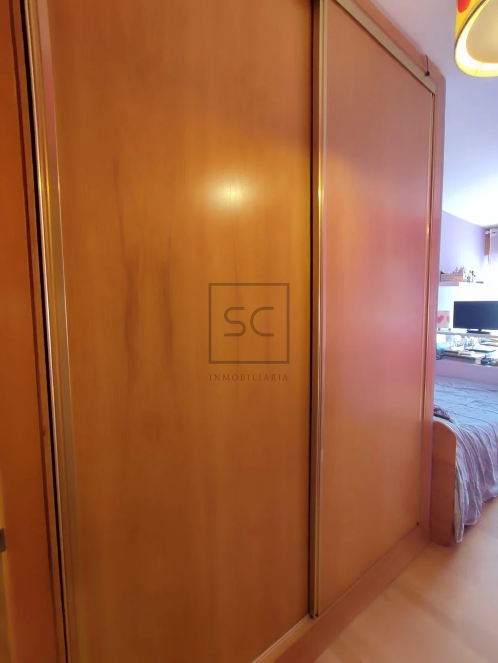 Amplio piso con terraza cubierta en jubia, narón