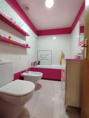 Amplio piso con terraza cubierta en jubia, narón