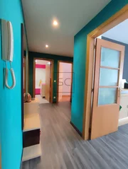 Amplio piso con terraza cubierta en jubia, narón