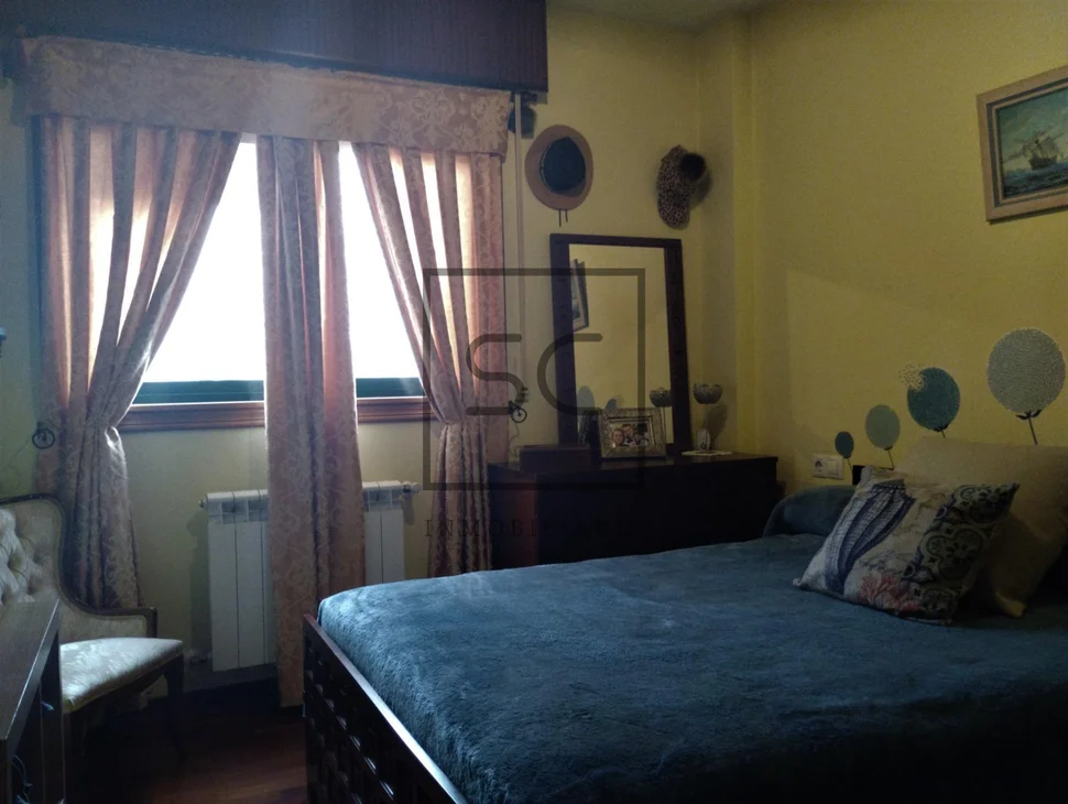 Ático con ascensor y garaje en guísamo, bergondo