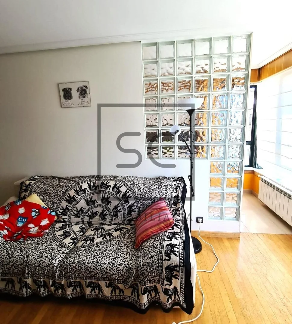 Piso exterior con ascensor en o burgo