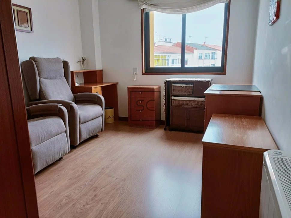 Luminoso piso en porta nova, ferrol