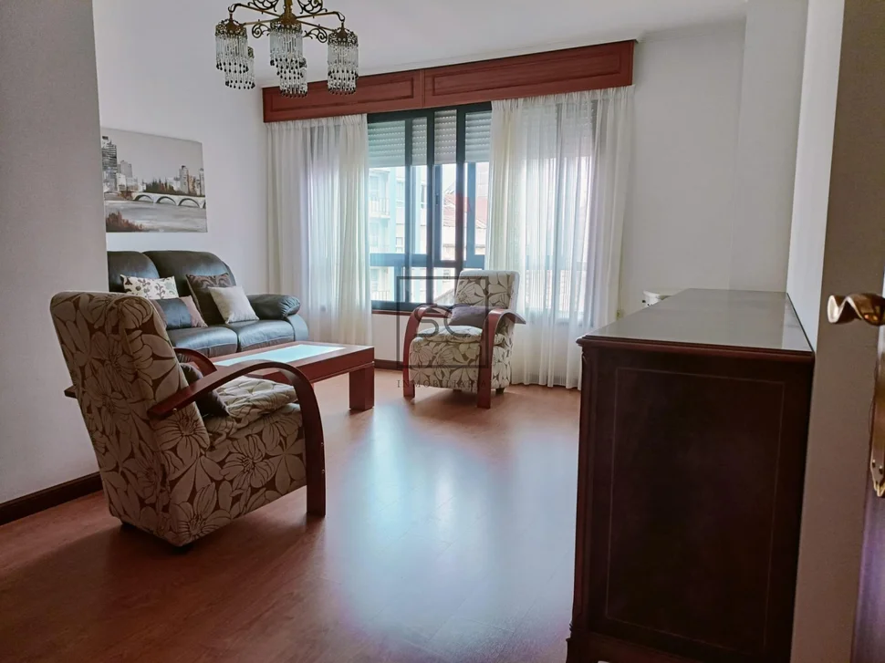 Luminoso piso en porta nova, ferrol