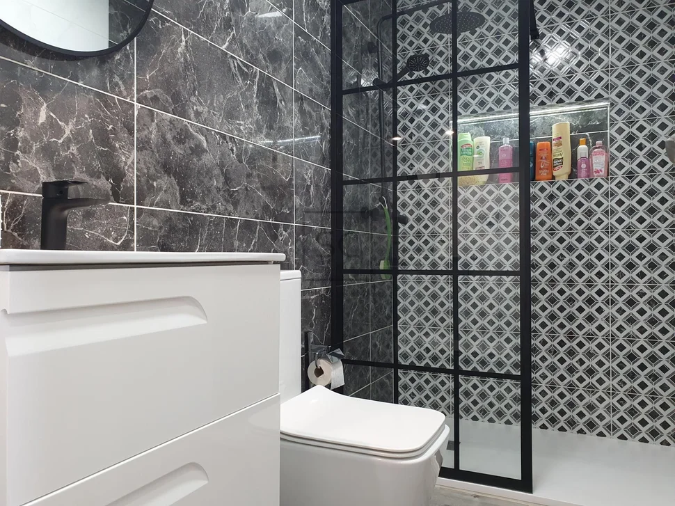 Pareado con terraza finca y bodegas en catabois, ferrol