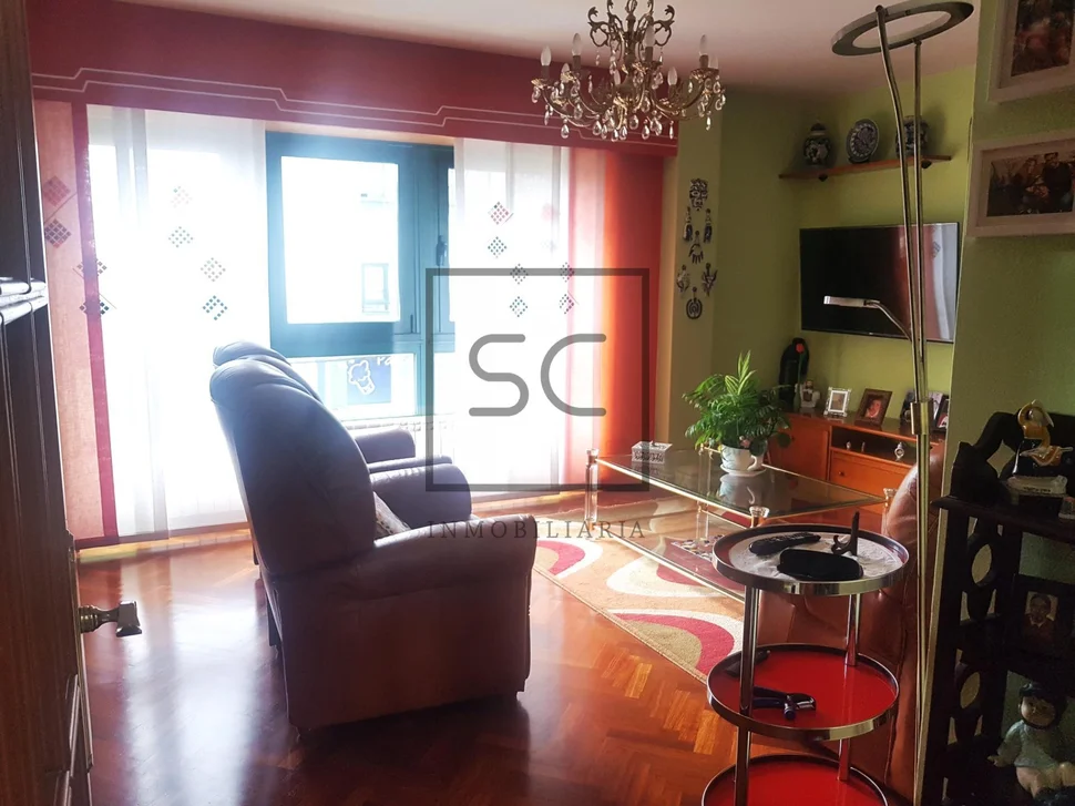 Luminoso piso con terraza y barbacoa en vilaboa, culleredo