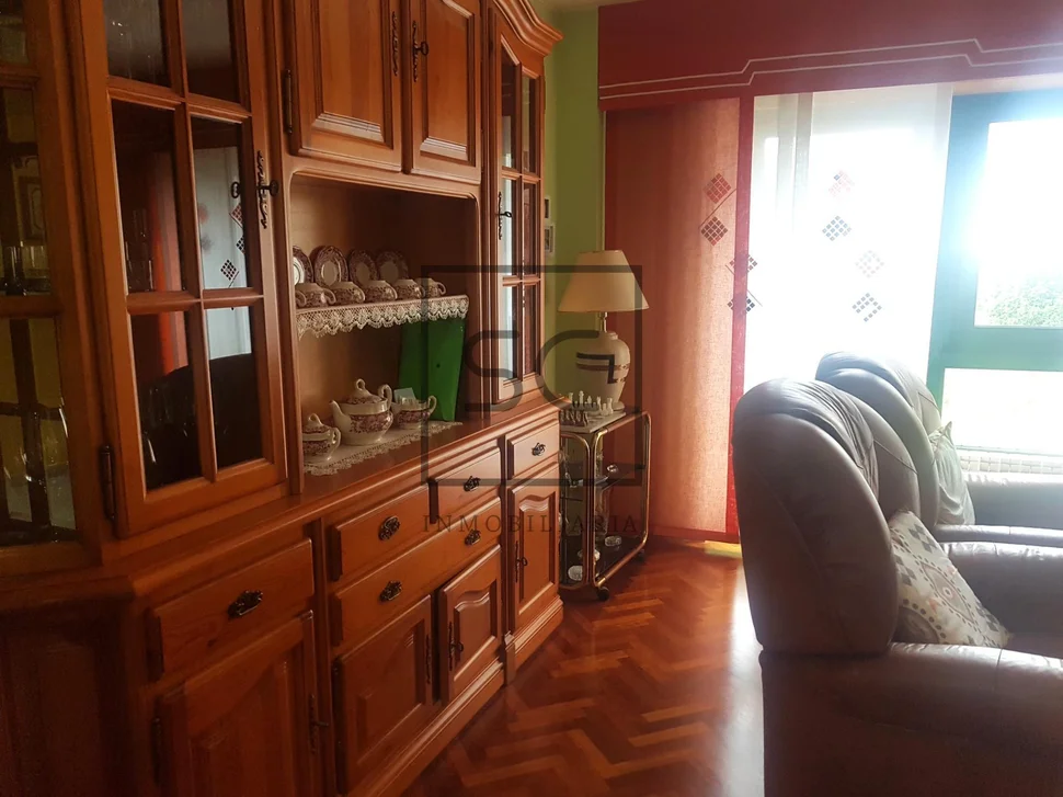 Luminoso piso con terraza y barbacoa en vilaboa, culleredo