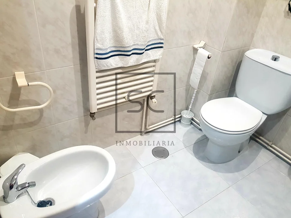 Luminoso piso con terraza y barbacoa en vilaboa, culleredo