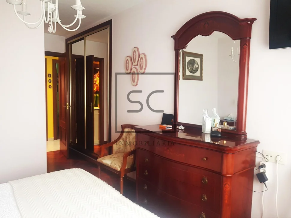 Luminoso piso con terraza y barbacoa en vilaboa, culleredo