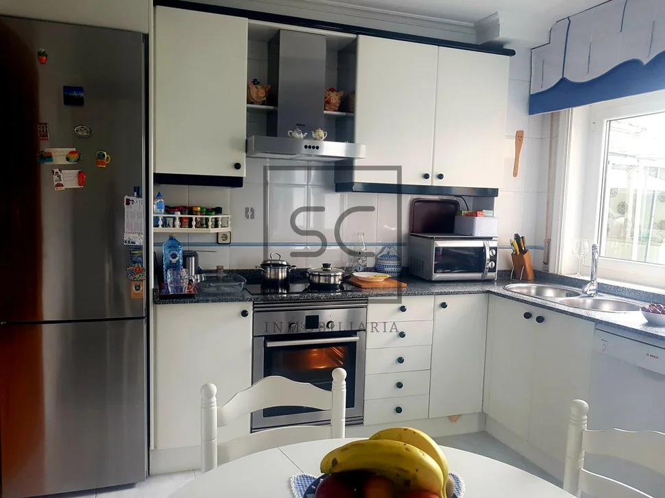 Luminoso piso con terraza y barbacoa en vilaboa, culleredo