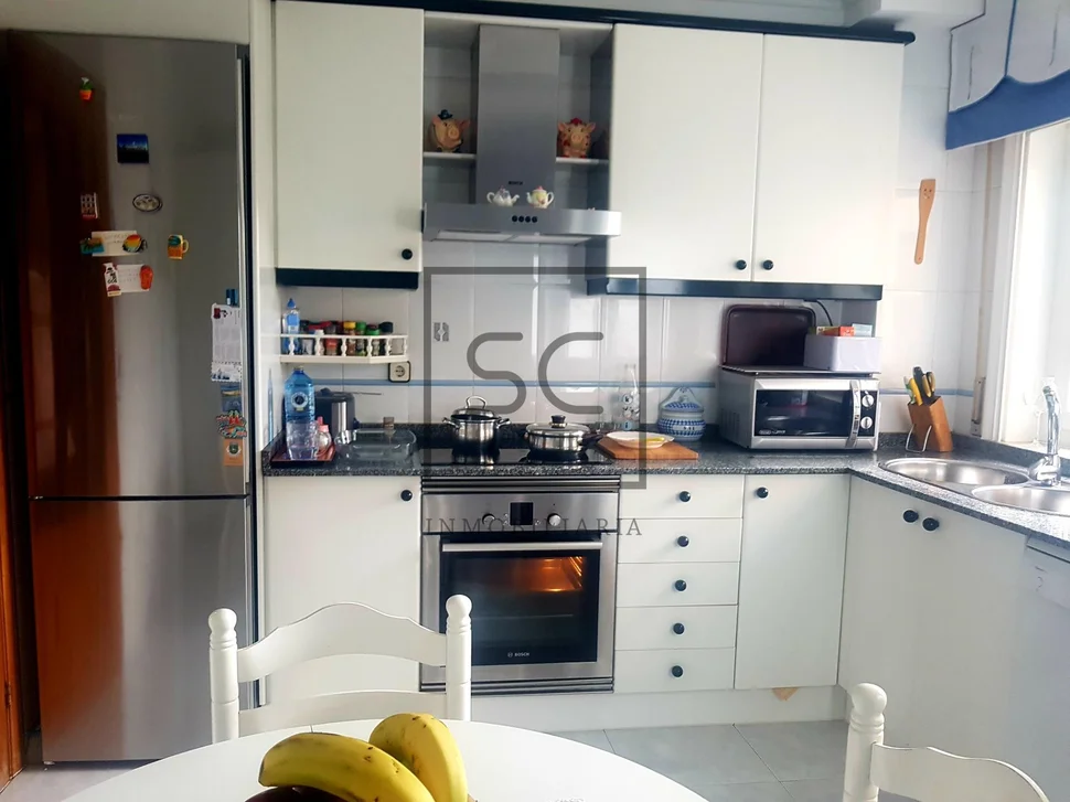 Luminoso piso con terraza y barbacoa en vilaboa, culleredo