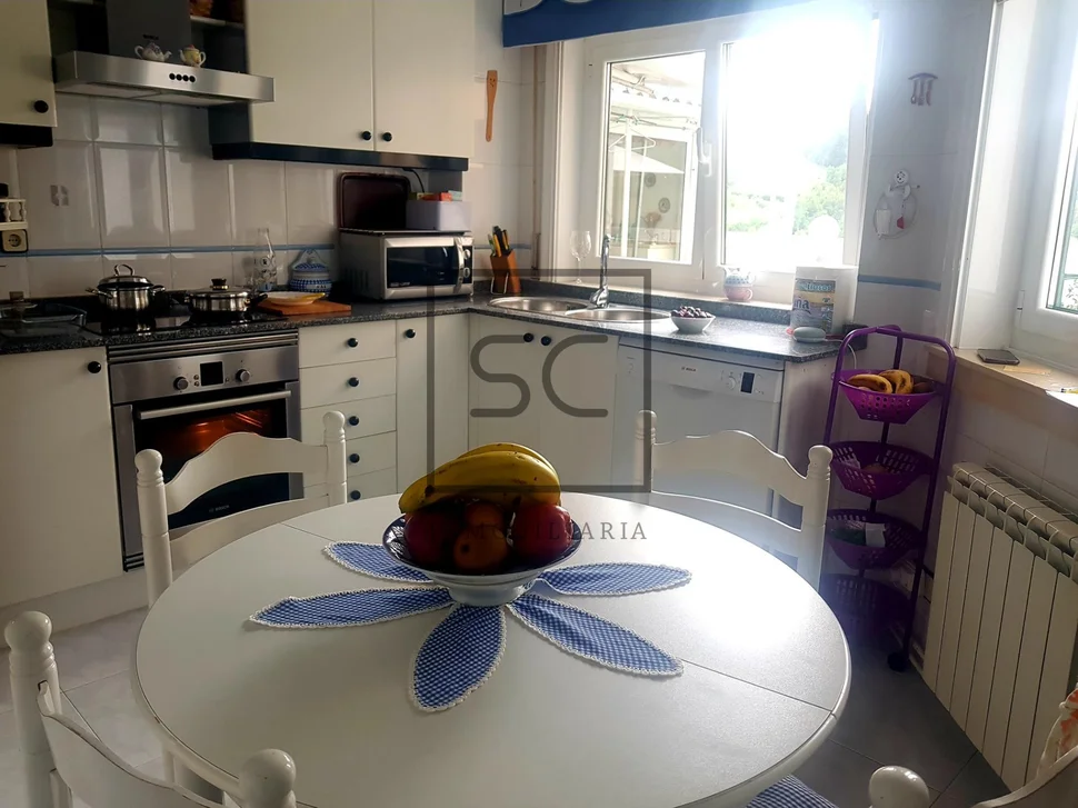 Luminoso piso con terraza y barbacoa en vilaboa, culleredo