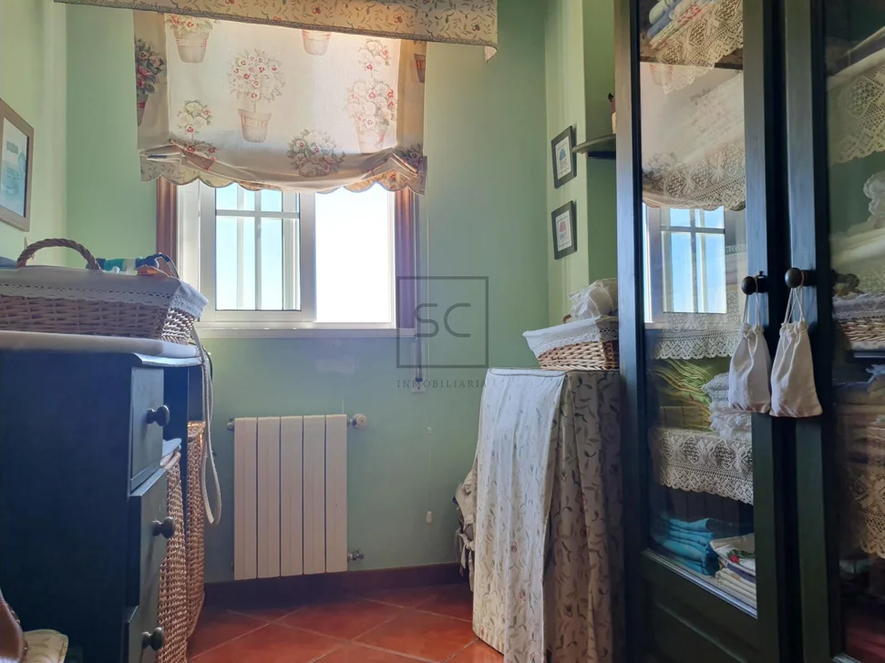 Chalet con Piscina, Barbacoa y Garaje en 0 Tres, Vilrmaior