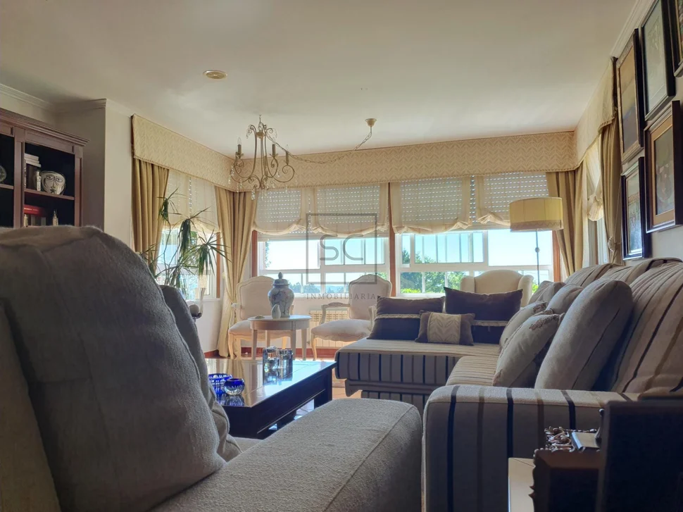 Chalet con piscina, barbacoa y garaje en 0 tres, vilrmaior