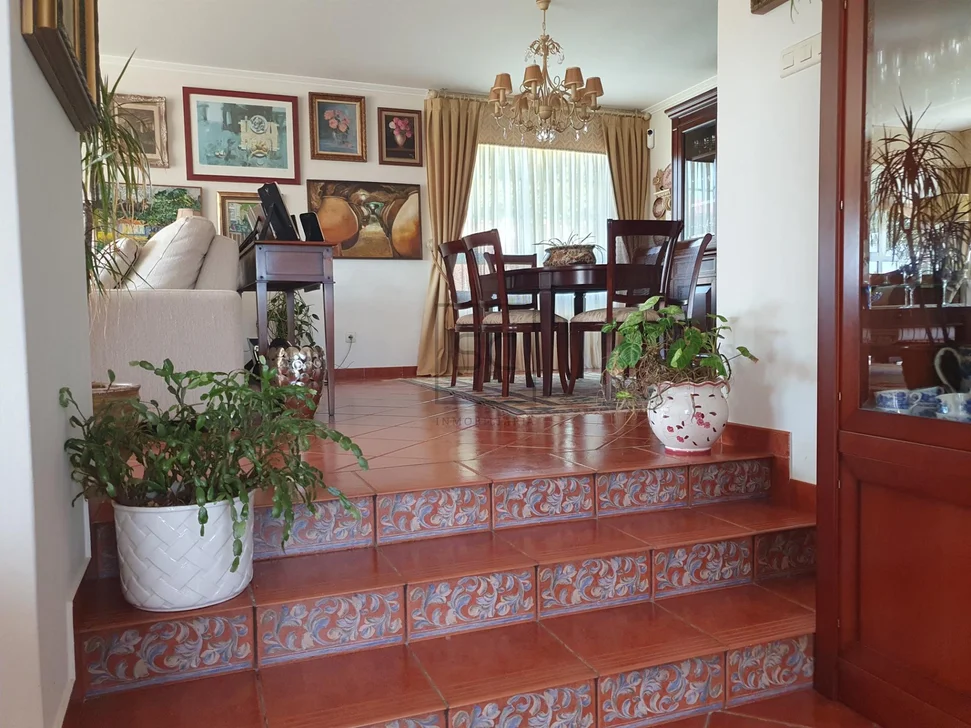 Chalet con Piscina, Barbacoa y Garaje en 0 Tres, Vilrmaior