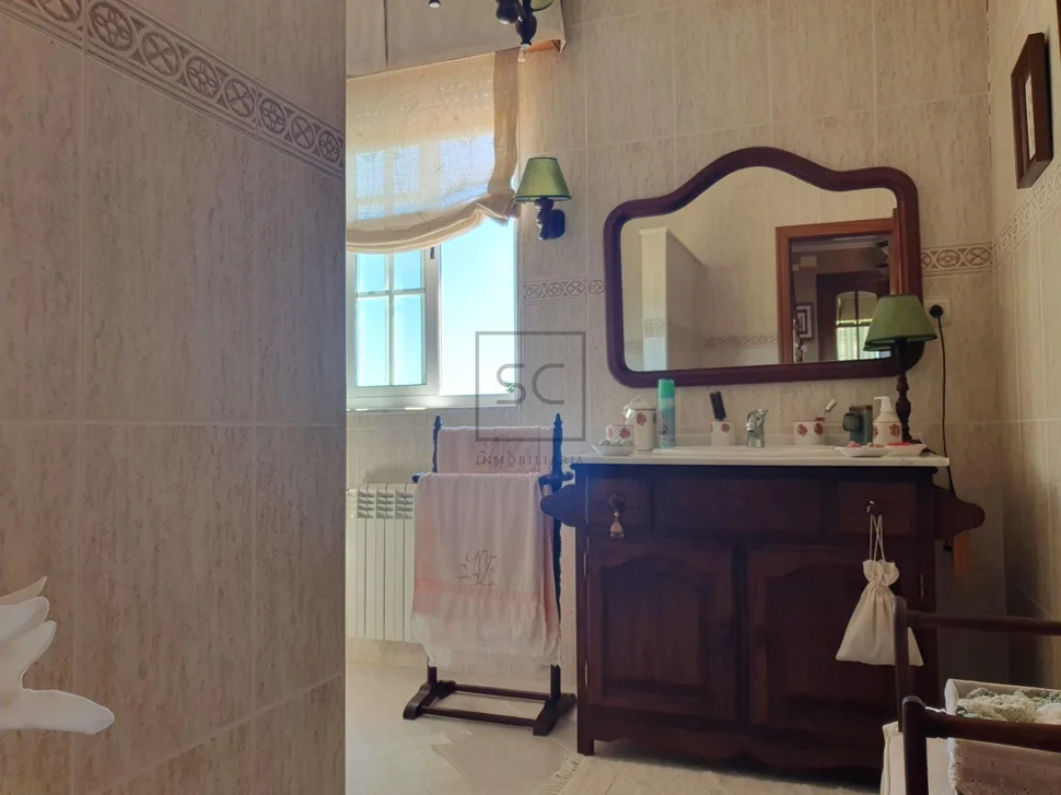 Chalet con piscina, barbacoa y garaje en 0 tres, vilrmaior