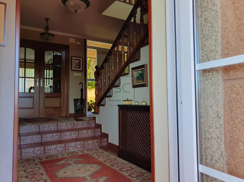 Chalet con Piscina, Barbacoa y Garaje en 0 Tres, Vilrmaior