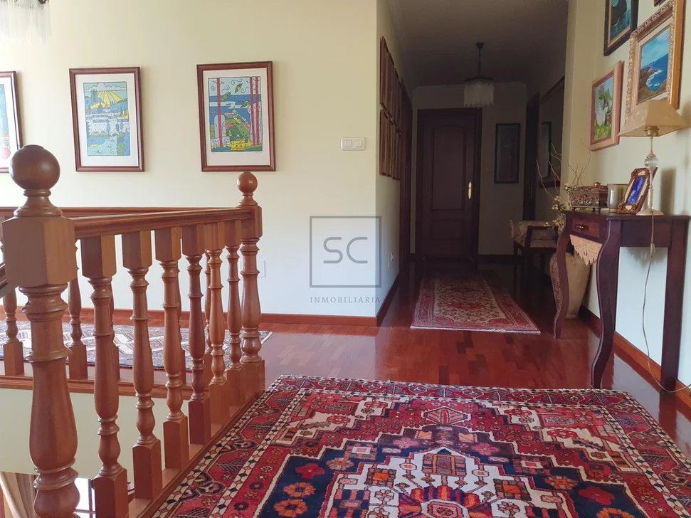 Chalet con Piscina, Barbacoa y Garaje en 0 Tres, Vilrmaior