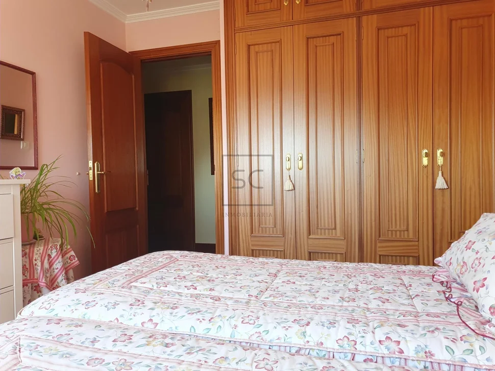 Chalet con piscina, barbacoa y garaje en 0 tres, vilrmaior