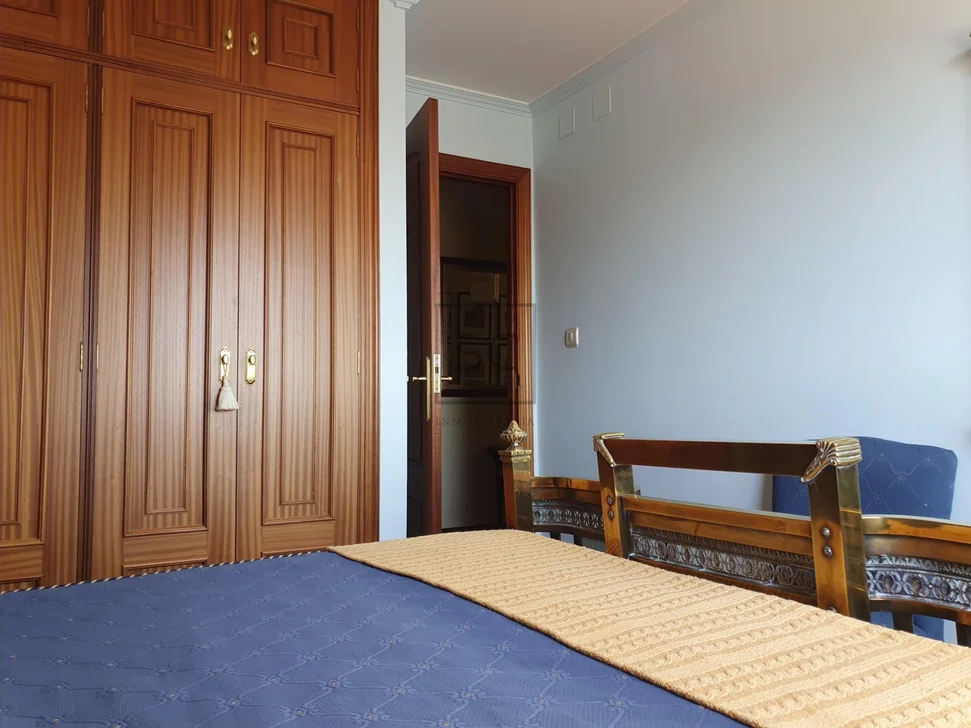 Chalet con Piscina, Barbacoa y Garaje en 0 Tres, Vilrmaior