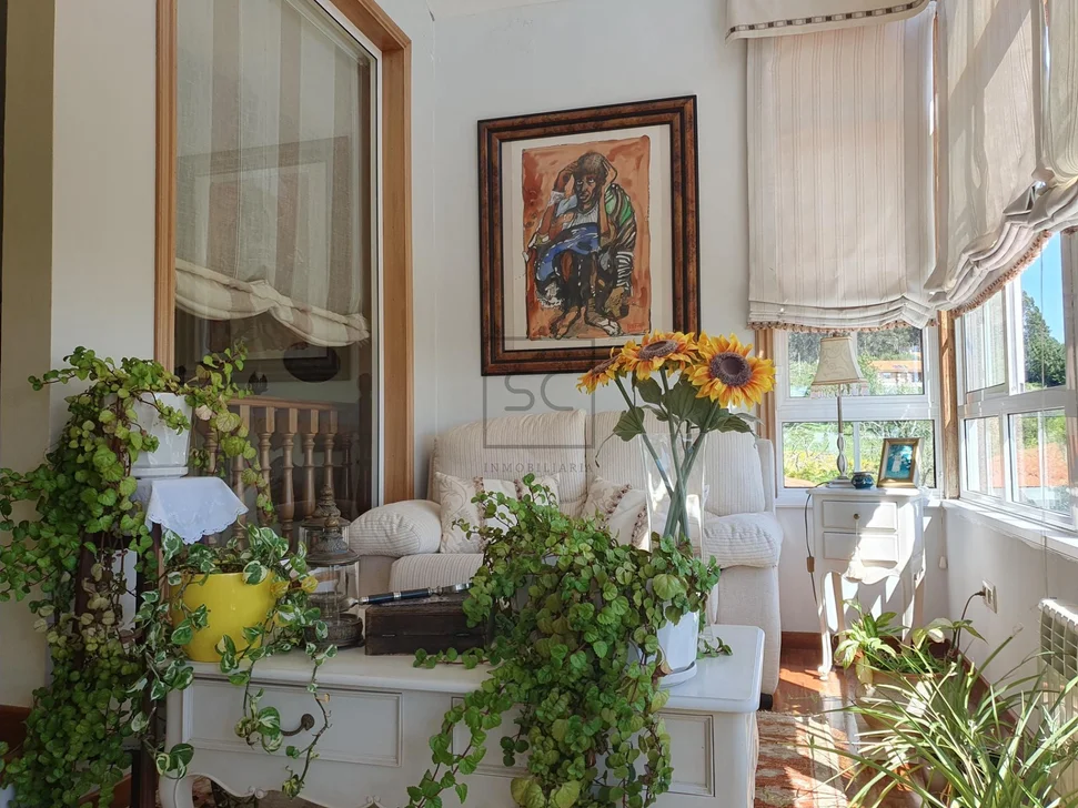 Chalet con Piscina, Barbacoa y Garaje en 0 Tres, Vilrmaior
