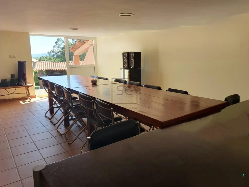 Chalet con Piscina, Barbacoa y Garaje en 0 Tres, Vilrmaior