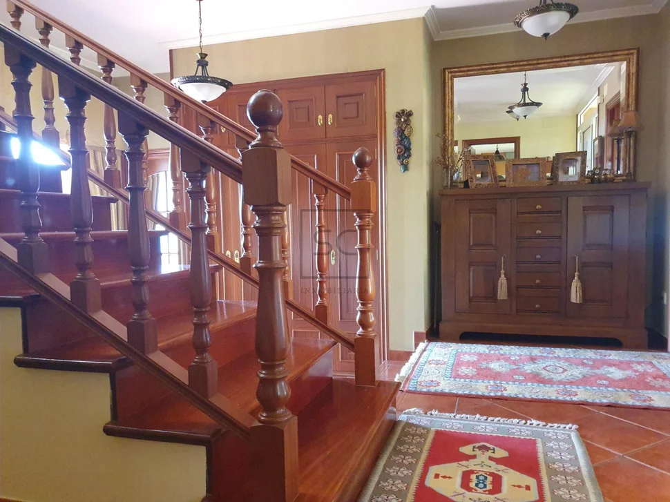 Chalet con piscina, barbacoa y garaje en 0 tres, vilrmaior