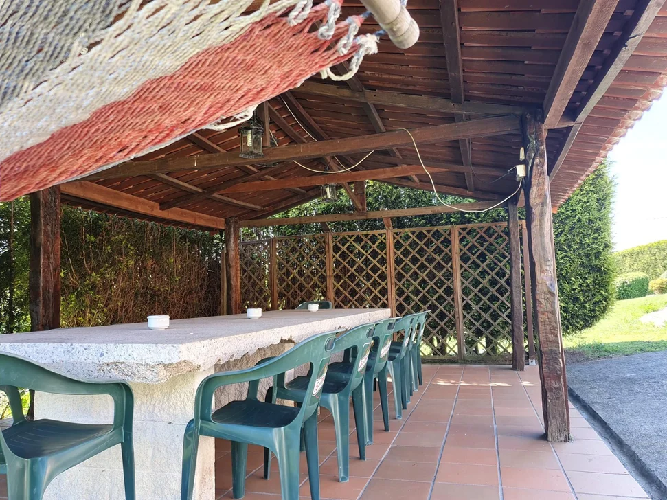Chalet con Piscina, Barbacoa y Garaje en 0 Tres, Vilrmaior