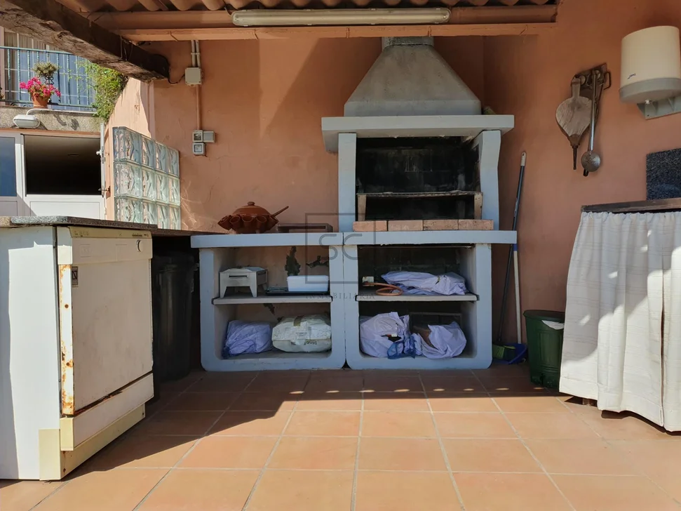 Chalet con Piscina, Barbacoa y Garaje en 0 Tres, Vilrmaior