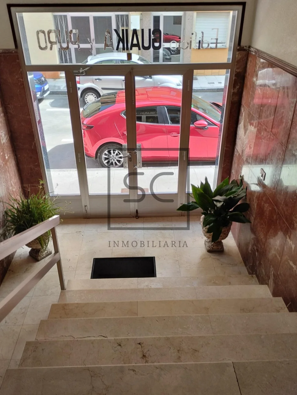 Piso amplio con ascensor en betanzos, betanzos