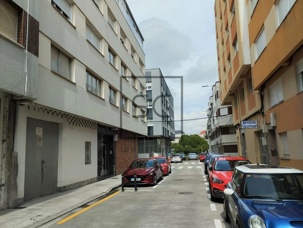 Piso amplio con ascensor en betanzos, betanzos