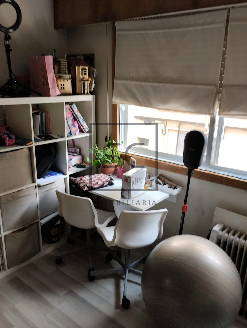 Piso amplio con ascensor en betanzos, betanzos