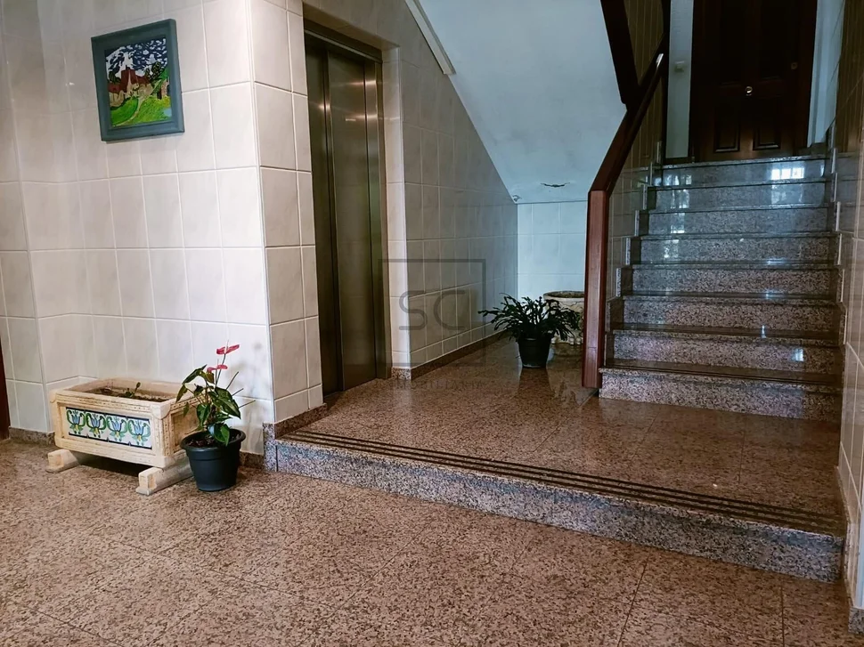 Piso de 3 habitaciones cono vistas a al ría de ferrol en caranza, ferrol