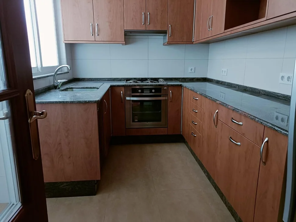 Piso de 3 habitaciones cono vistas a al ría de ferrol en caranza, ferrol