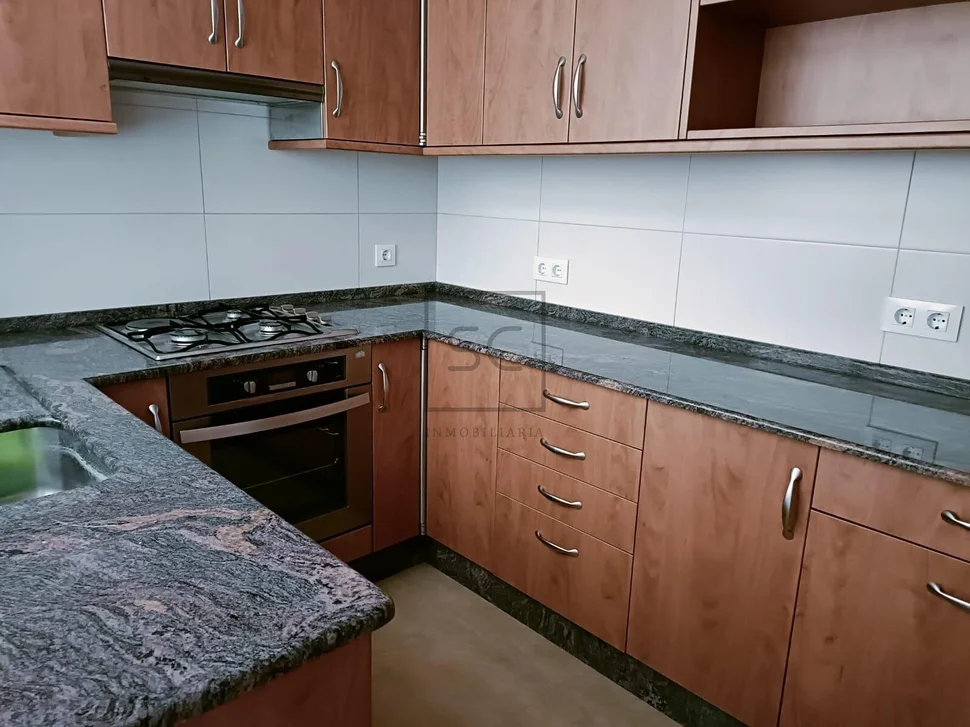 Piso de 3 habitaciones cono vistas a al ría de ferrol en caranza, ferrol