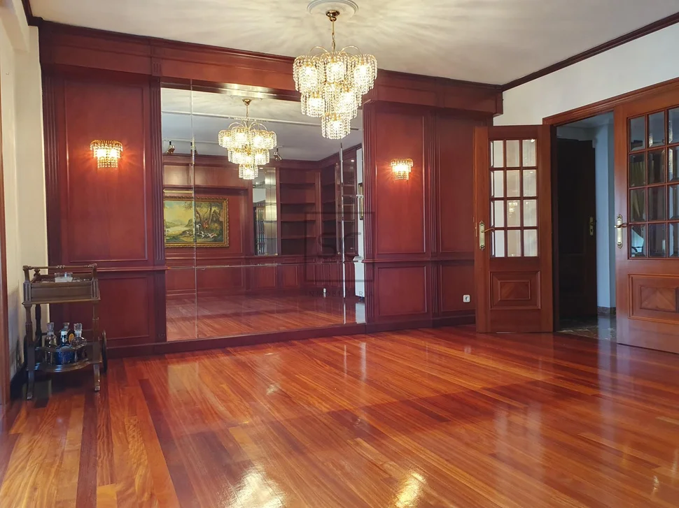 Amplio piso con plaza de garaje en fene, fene