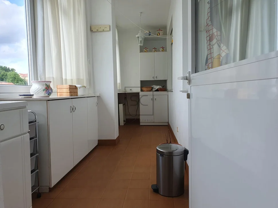 Amplio piso con plaza de garaje en fene, fene