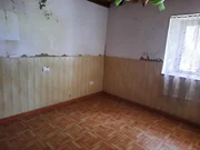 Casa de piedra enfoscada con finca en bartolo, valdoviño