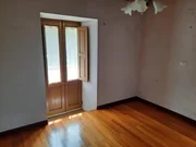 Casa de piedra enfoscada con finca en bartolo, valdoviño