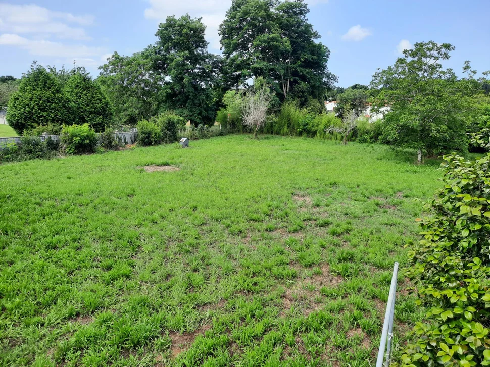 Casa de piedra enfoscada con finca en bartolo, valdoviño