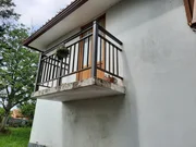 Casa de piedra enfoscada con finca en bartolo, valdoviño