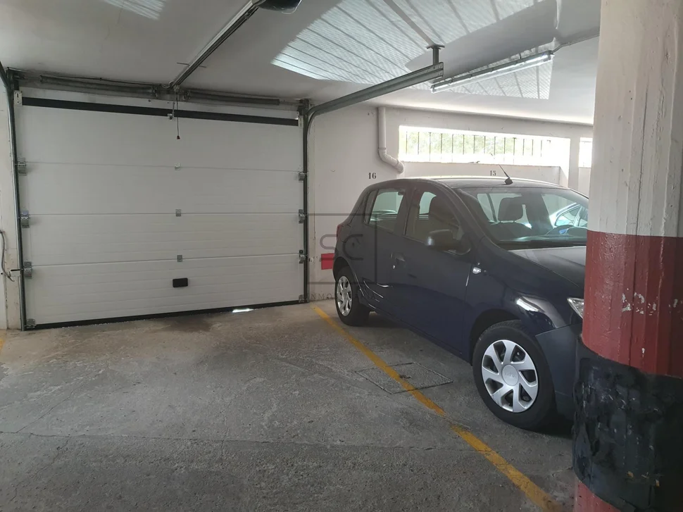 Piso con plaza de garaje y trastero en ultramar, ferrol