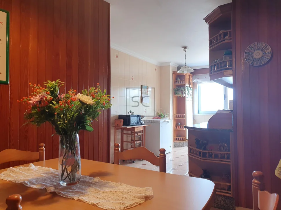 Piso con plaza de garaje y trastero en ultramar, ferrol