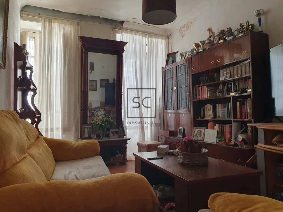 Edificio para reformar en puerto, ferrol