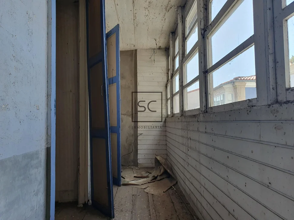 Edificio para reformar en puerto, ferrol