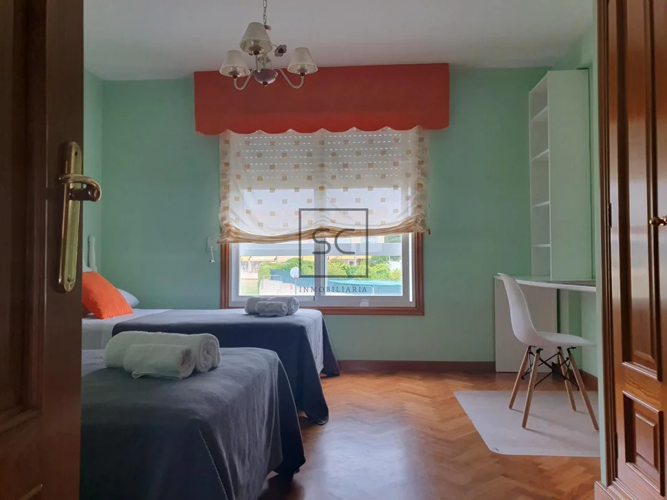 Pareado con vistas al mar