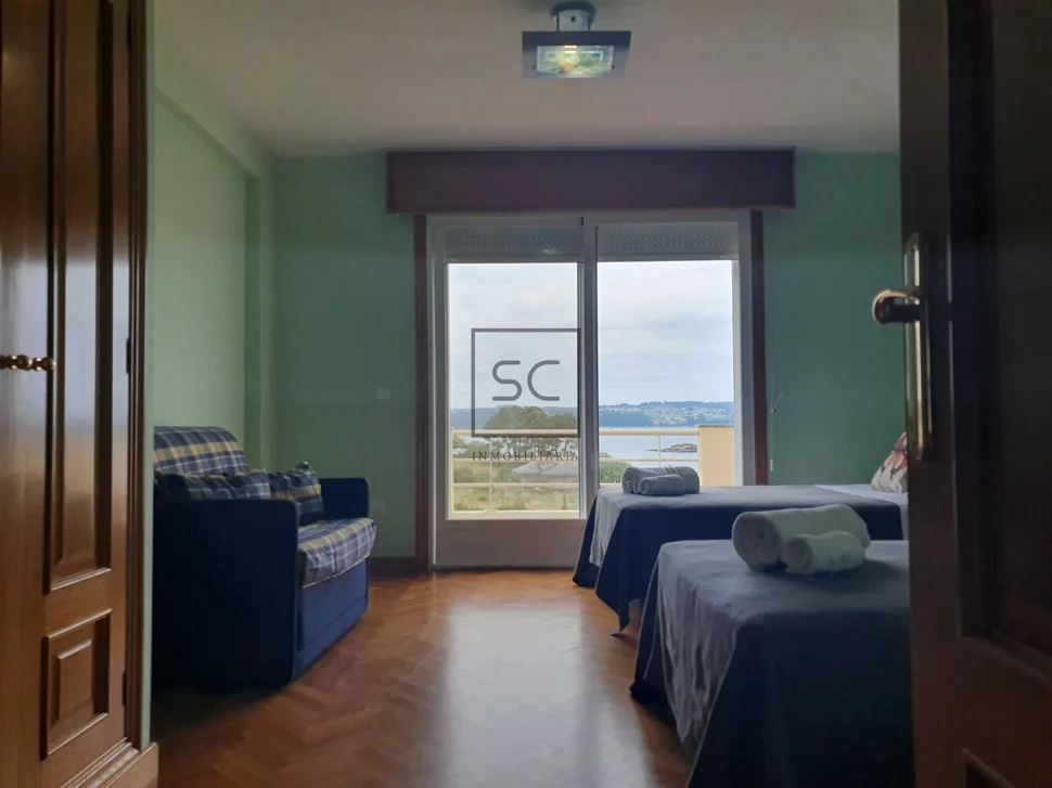 Pareado con vistas al mar