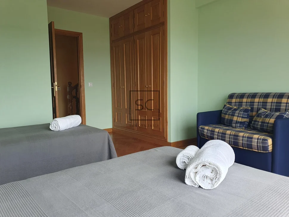 Pareado con vistas al mar