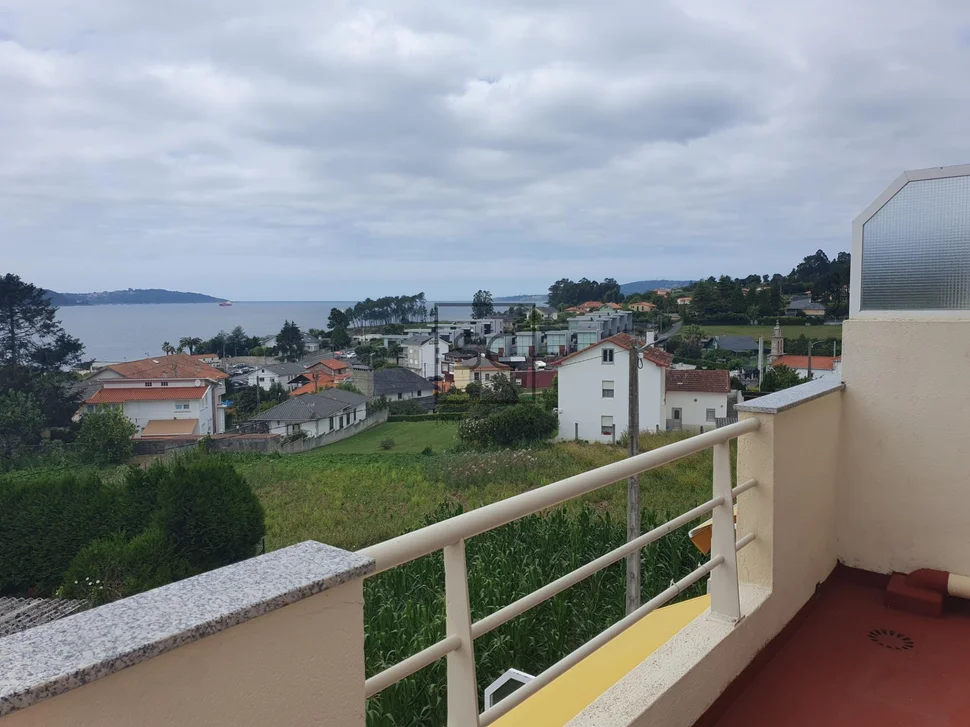 Pareado con vistas al mar